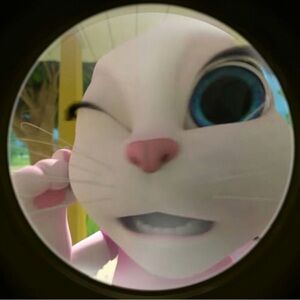 Meet your Posher, Ava